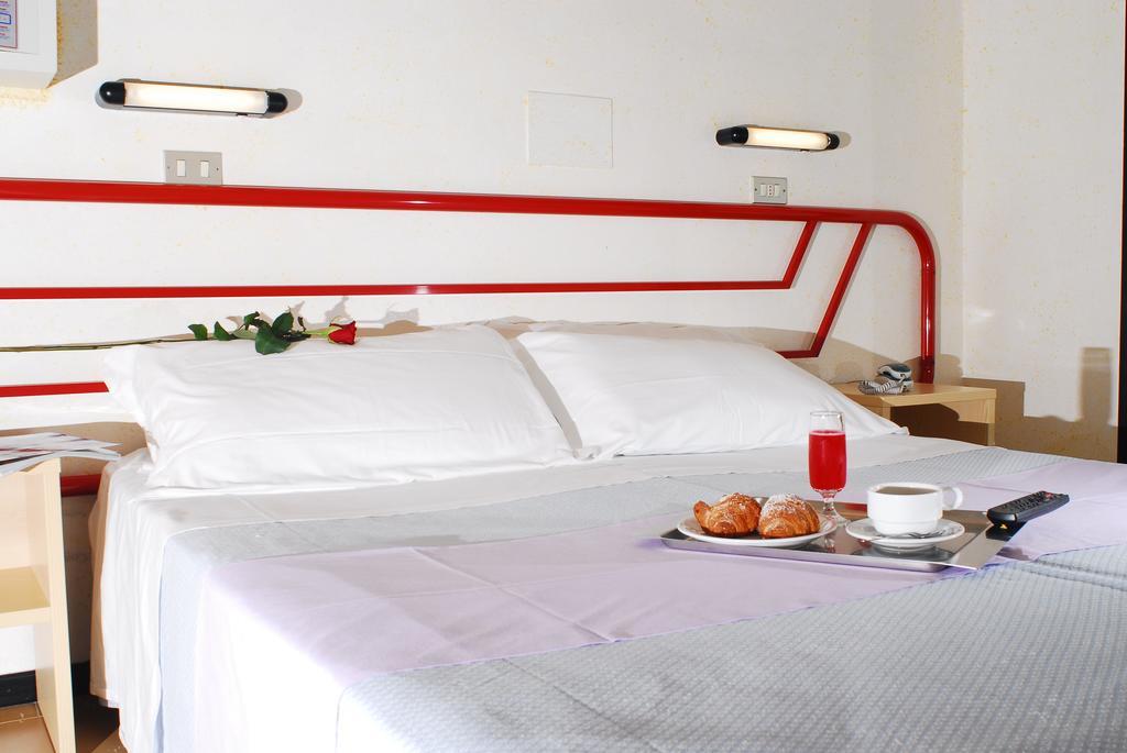 Florida Park Hotel Bellaria-Igea Marina Rum bild